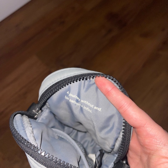 Lululemon Side Bag - Picture 4 of 6